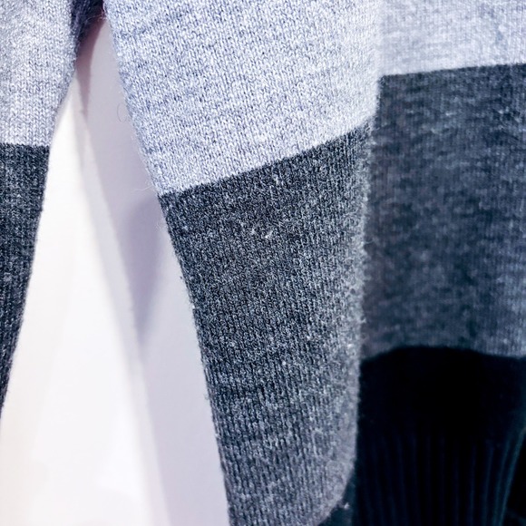 FRENCH CONNECTION White grey beige colorblock knit sweater | Cozy casual | Small - Picture 5 of 10